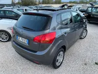 Usata Kia Venga 90 CV (66 kW) 2011 Grigio Utilitaria