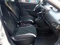 Usata Lancia Ypsilon 69 CV (50 kW) 2017 Marrone Utilitaria