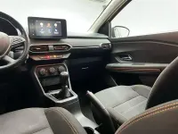 Usata Dacia Sandero Comfort 101 CV (74 kW) 2023 Arancione Utilitaria