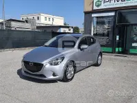 Usata Mazda 2 Evolve 105 CV (77 kW) 2017 Grigio Utilitaria