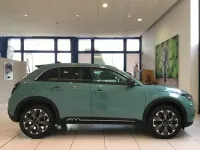 Nuova Fiat 600 La Prima 110 CV (80 kW) 2025 Verde SUV