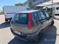 Usata Ford Fusion 101 CV (74 kW) 2003 Grigio Utilitaria