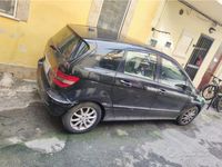 Usata Mercedes B200 140 CV (102 kW) 2006 Nero Monovolume