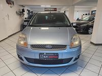 Usata Ford Fiesta Ghia 68 CV (50 kW) 2006 Blu Utilitaria