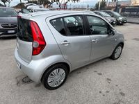 Usata Opel Agila 68 CV (50 kW) 2012 Argento Utilitaria