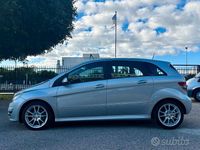 Usata Mercedes B200 140 CV (102 kW) 2009 Grigio Monovolume