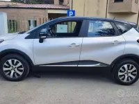 Usata Renault Captur Zen 90 CV (66 kW) 2017 Grigio SUV