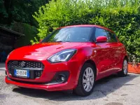 Usata Suzuki Swift Cool 83 CV (61 kW) 2021 Rosso Utilitaria