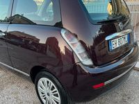 Usata Lancia Ypsilon 70 CV (51 kW) 2011 Marrone Utilitaria