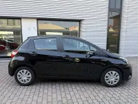 Usata Toyota Yaris Hybrid 73 CV (53 kW) 2019 Nero / metallizzato Utilitaria