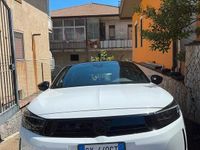 Usata Opel Corsa 101 CV (74 kW) 2024 Bianco Utilitaria