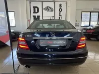 Usata Mercedes C180 Elegance 156 CV (114 kW) 2013 Tanzanite blue Berlina