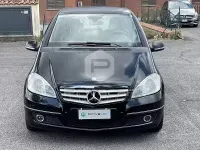Usata Mercedes A180 Premium 109 CV (80 kW) 2012 Nero Utilitaria