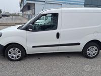 Usata Fiat Doblò Lounge 95 CV (69 kW) 2020 Bianco Monovolume