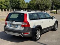Usata Volvo XC70 175 CV (128 kW) 2010 Bianco Station wagon