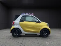 Usado Smart ForTwo Cabrio Passion 71 CV (52 kW) 2016 Amarillo Descapotable