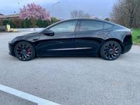 usata Tesla Model 3 performance