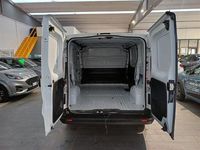 Usata Renault Trafic 150 CV (110 kW) 2023 Bianco Monovolume