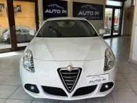 Usata Alfa Romeo Giulietta Distinctive 170 CV (125 kW) 2011 Bianco Utilitaria