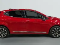 Usata Renault Clio 101 CV (74 kW) 2025 Rosso Utilitaria