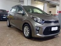 Usata Kia Picanto 65 CV (47 kW) 2018 Astro gray Utilitaria