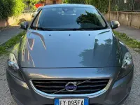 Usata Volvo V40 Momentum 150 CV (110 kW) 2015 Grigio Berlina