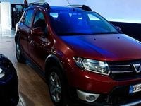 Usata Dacia Sandero Prestige 90 CV (66 kW) 2014 Rosso Berlina