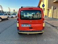 Usata Renault Kangoo Dynamique 106 CV (77 kW) 2009 Giallo Monovolume