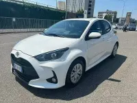 Usata Toyota Yaris Active 72 CV (52 kW) 2023 Bianco Utilitaria