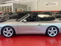 Usata Porsche 911 Carrera Cabriolet 300 CV (220 kW) 1998 Grigio Cabrio