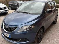 Usata Lancia Ypsilon Gold 69 CV (50 kW) 2022 Blu Utilitaria