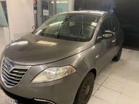 Usata Lancia Ypsilon Gold 95 CV (69 kW) 2012 Grigio Utilitaria