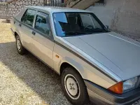 Usata Alfa Romeo 75 110 CV (80 kW) 1987 Grigio Berlina