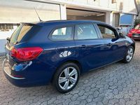 Usata Opel Astra Cosmo 140 CV (102 kW) 2013 Blu Station wagon