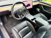 Usata Tesla Model 3 RWD 88 kW (120 CV) 2023 Bluazzurro Berlina