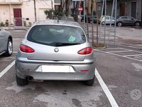 Usata Alfa Romeo 147 Distinctive 116 CV (85 kW) 2003 Grigio Utilitaria