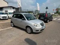 Usata Lancia Ypsilon Platinum 75 CV (55 kW) 2013 Grigio Utilitaria