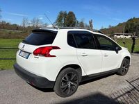 Usata Peugeot 2008 Access 90 CV (66 kW) 2016 Bianco SUV