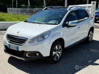 Usata Peugeot 2008 Allure 82 CV (60 kW) 2013 Bianco SUV
