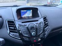 Usata Ford Fiesta 96 CV (70 kW) 2014 Bianco Utilitaria