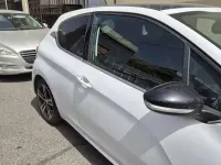 Usata Peugeot 208 GT-line 100 CV (73 kW) 2016 Bianco Utilitaria