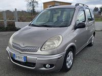 Usata Toyota Yaris Verso Sol 75 CV (55 kW) 2005 Argento Monovolume