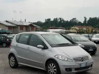 Usata Mercedes A180 Avantgarde 109 CV (80 kW) 2009 Grigio Berlina