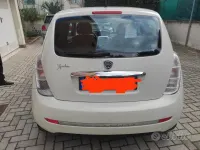 Usata Lancia Ypsilon 75 CV (55 kW) 2011 Bianco Utilitaria