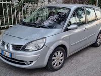 Usata Renault Grand Scénic II 111 CV (81 kW) 2009 Argento Monovolume