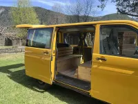 Usata VW Caravelle 86 CV (63 kW) 2003 Giallo Furgone