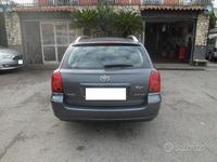 usata Toyota Avensis 2.2 D-4D 16V Station Wagon 06