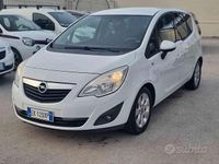 Usata Opel Meriva Cosmo 95 CV (69 kW) 2011 Bianco Monovolume