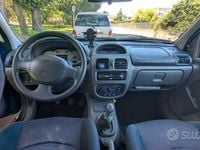 Usata Renault Clio II 2001 Blu