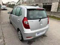 Usata Hyundai i10 Comfort 87 CV (63 kW) 2015 Grigio Utilitaria